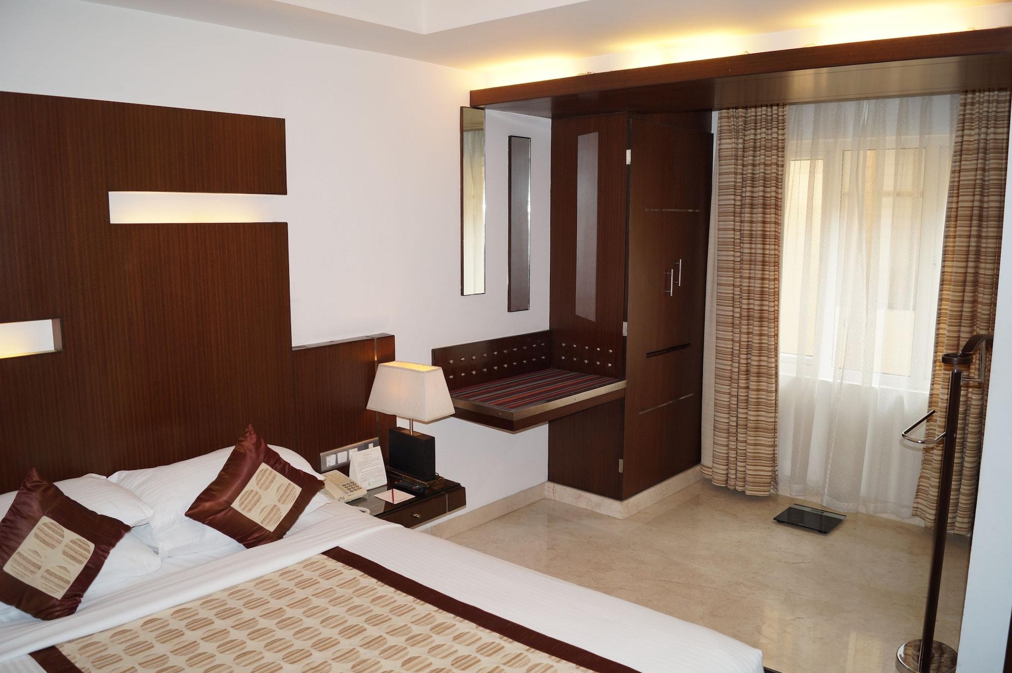 The President Hotel Бангалор Экстерьер фото